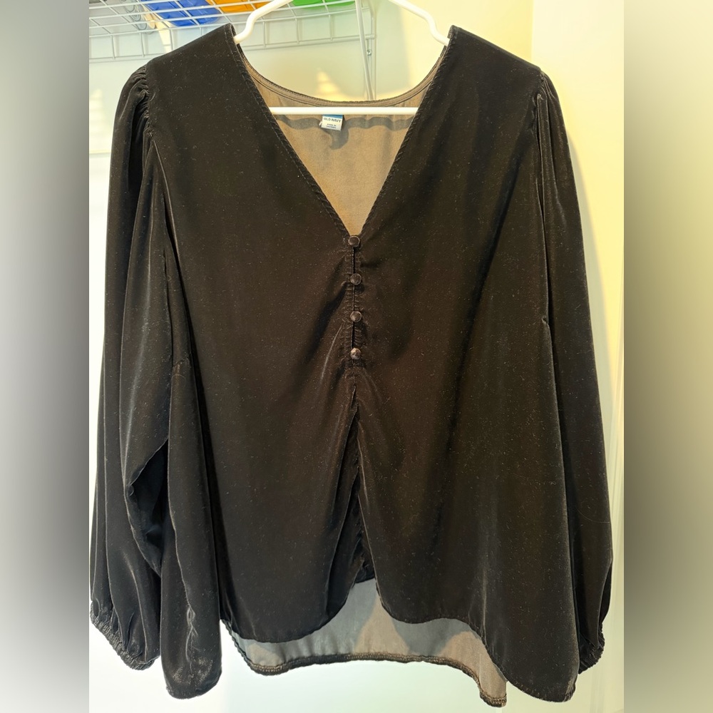 Elegant Black Velvet Women's Top